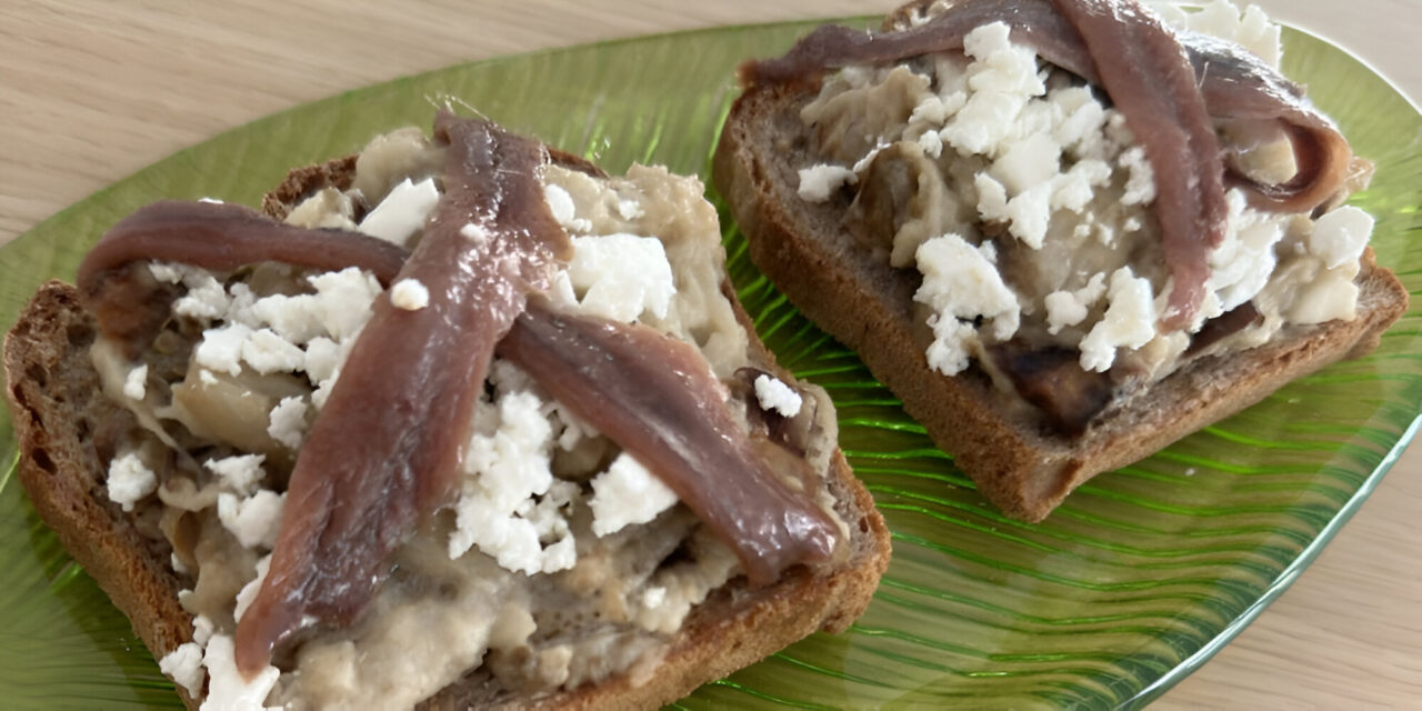 tosta-berenjena-anchoa.feta-1-1280x640.jpg